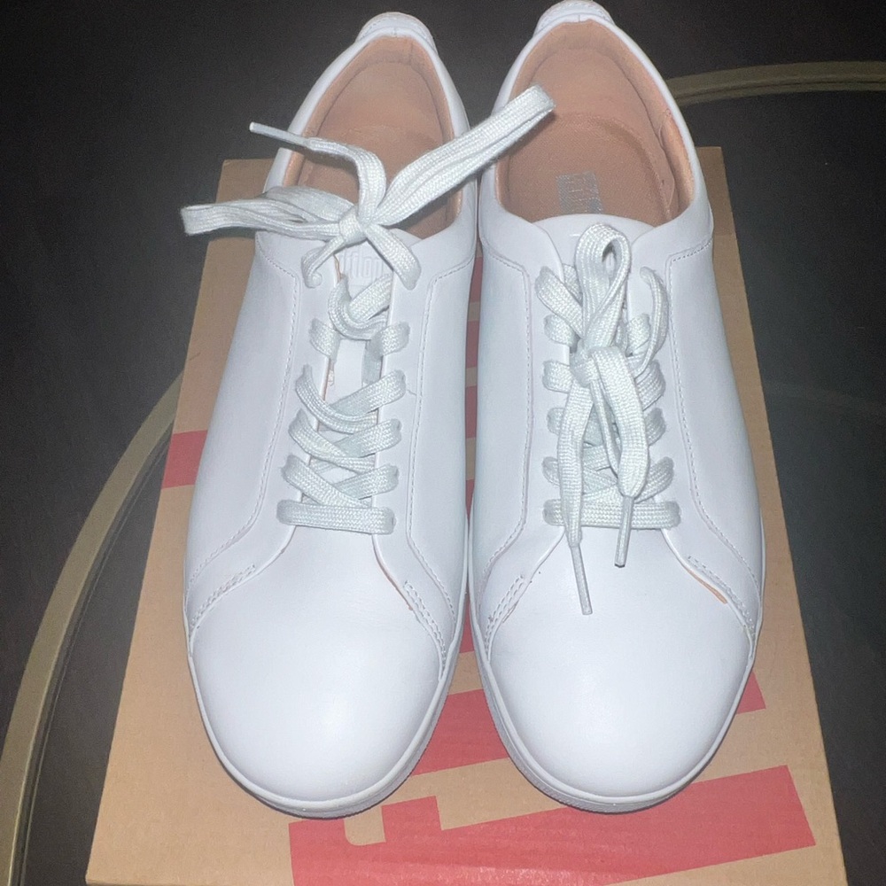 FitFlop Seafoam Blue Leather Sneakers